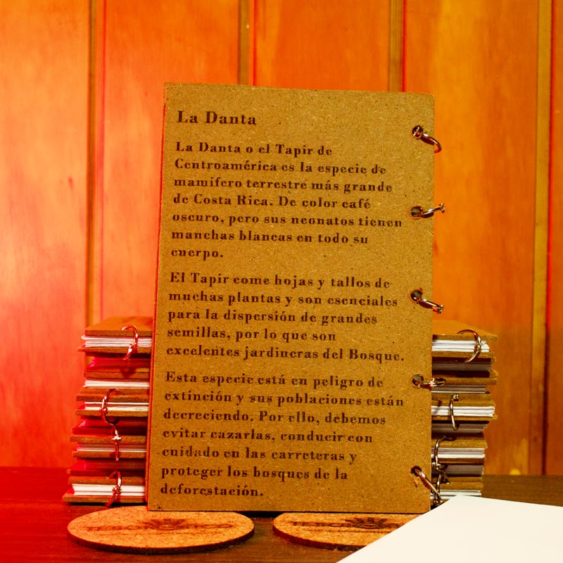 Libretas de madera, rellenables y ecológicas con flora y fauna nativas de Costa Rica – 5 diseños distintos – Ceibita